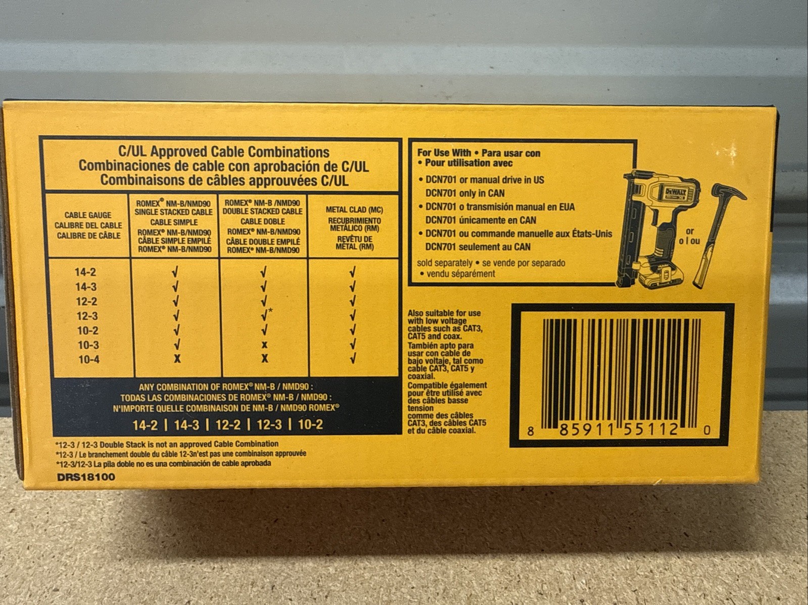 DEWALT Insulated 1 in. Electrical Staples (540 pieces)