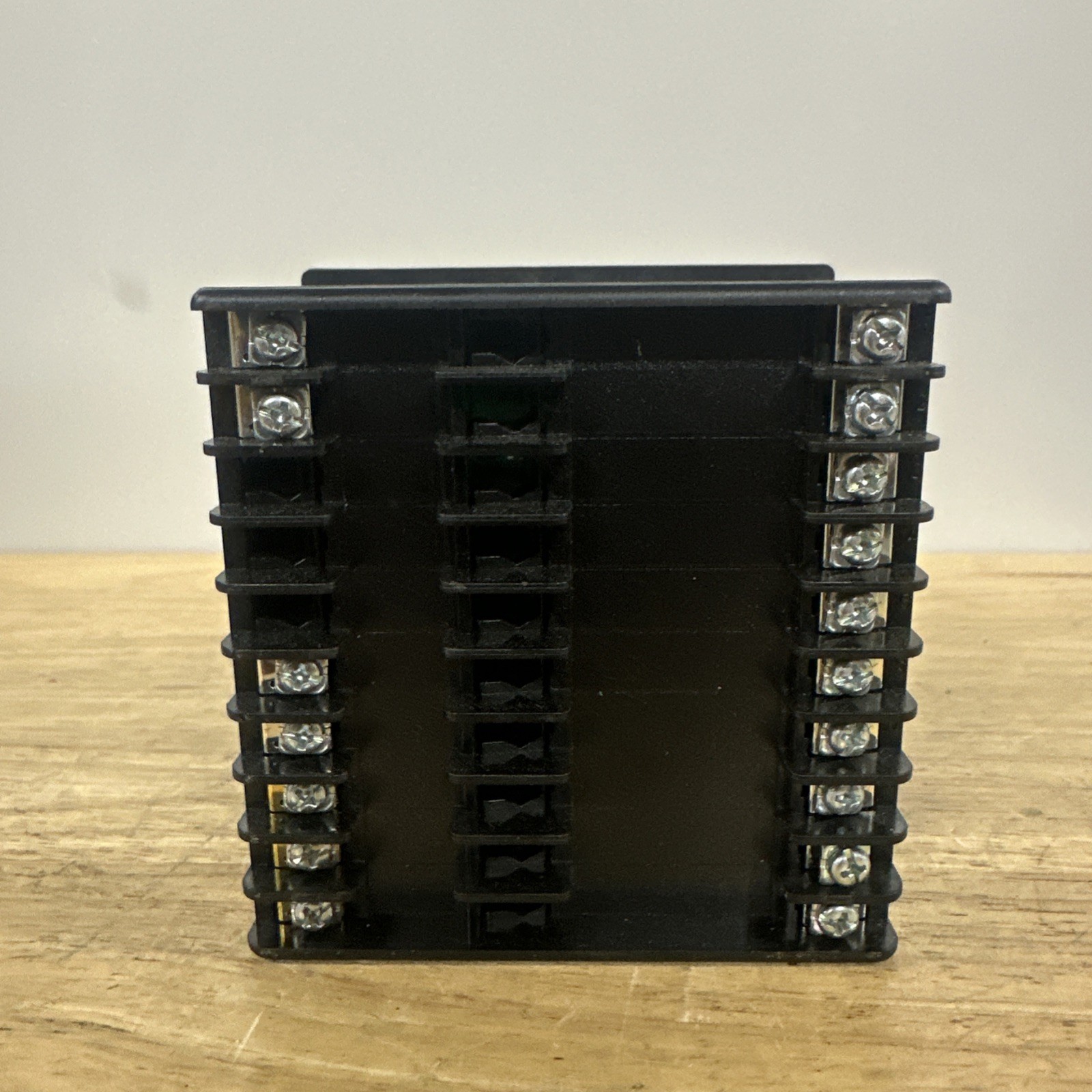 Love Controls 4B-33 Temperature / Process Controller