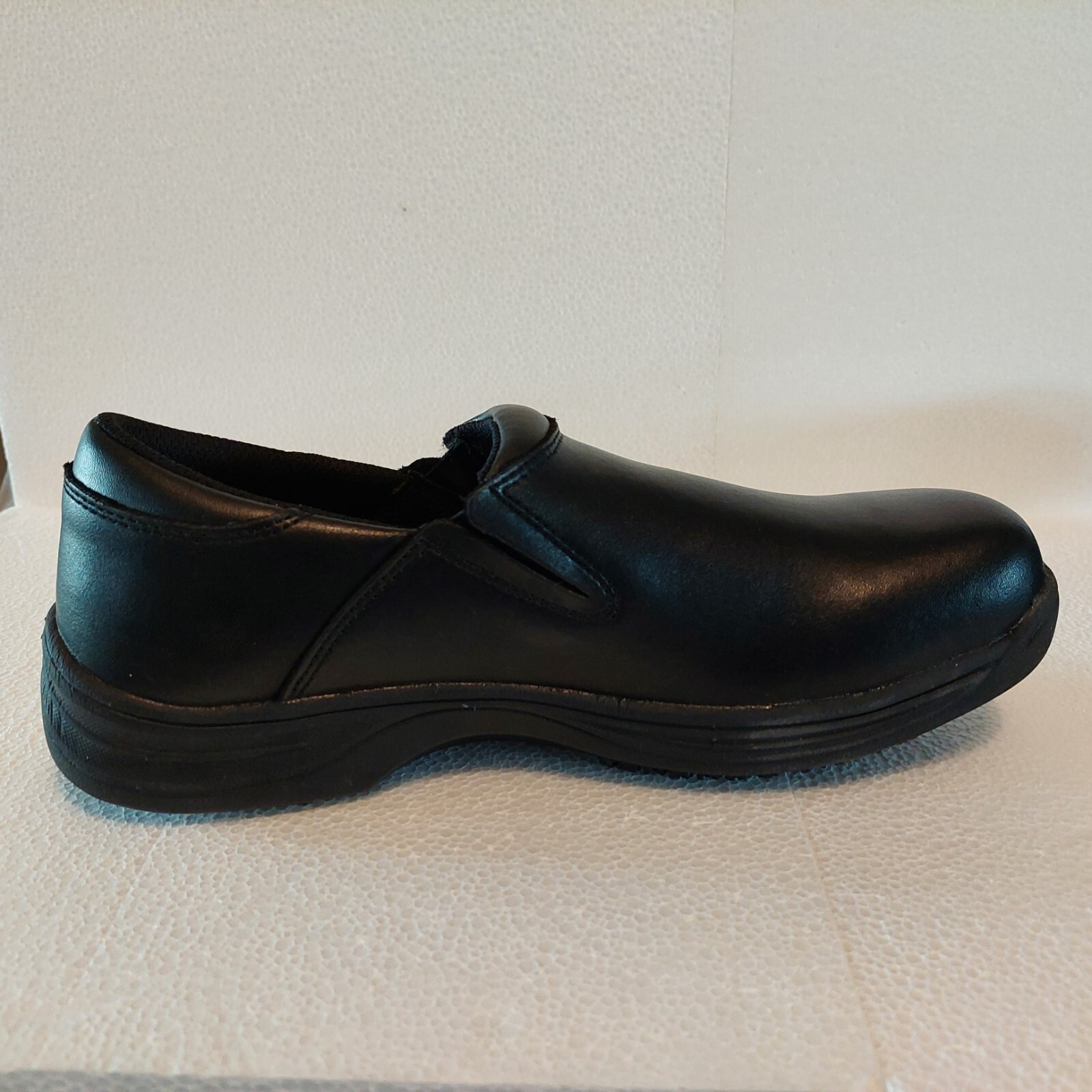 ? Genuine Grip Women 10~Mens 8~ Slip Resistant~Antimicrobial~Dream Work Shoes