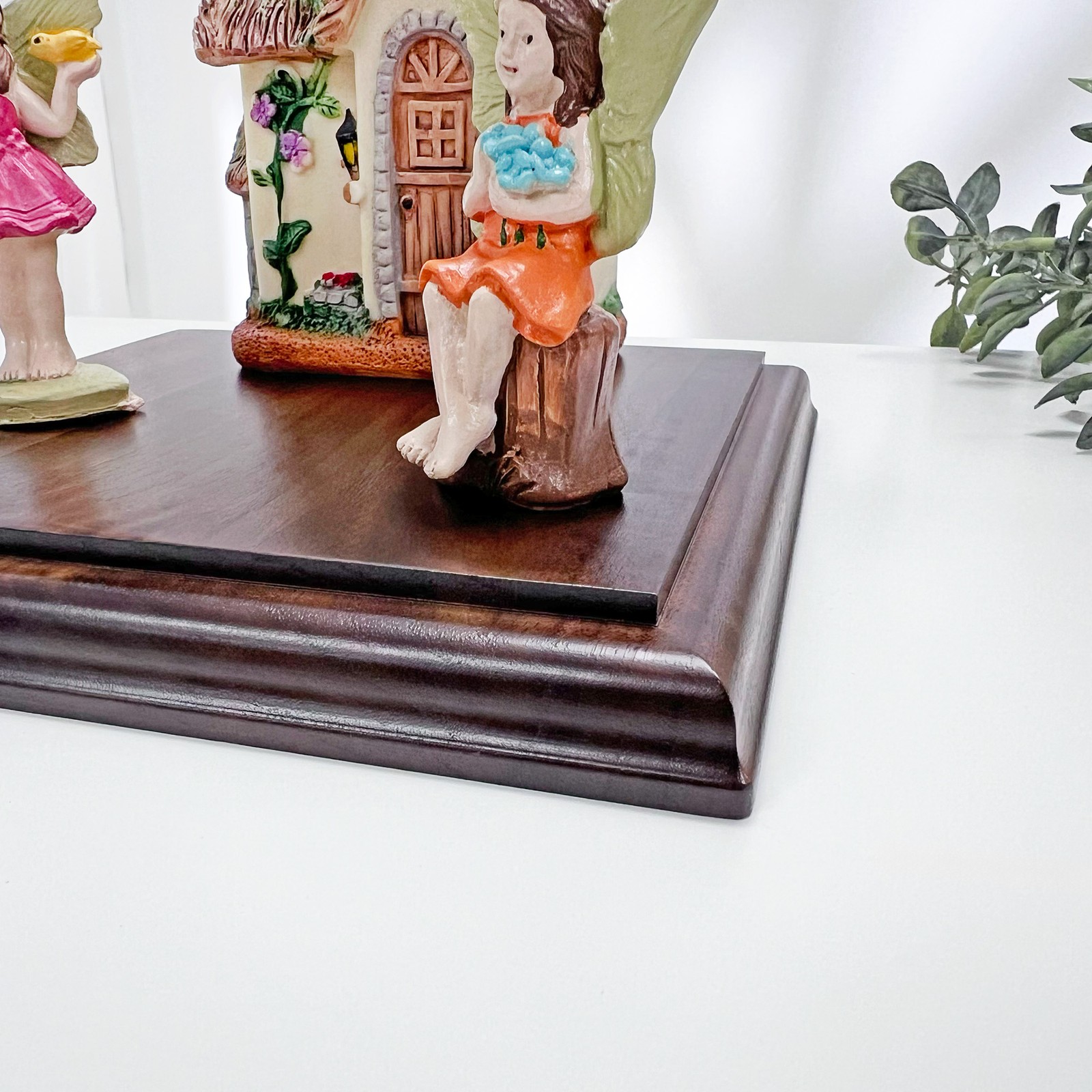 Plymor Solid Walnut Square Wood Display Base, 6.875″ W x 6.875″ D x 0.75″ H