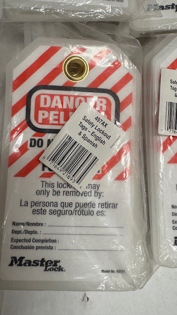 (60) Master Lock Safety Series Danger DO NOT OPERATE Tags Zip Ties Included *