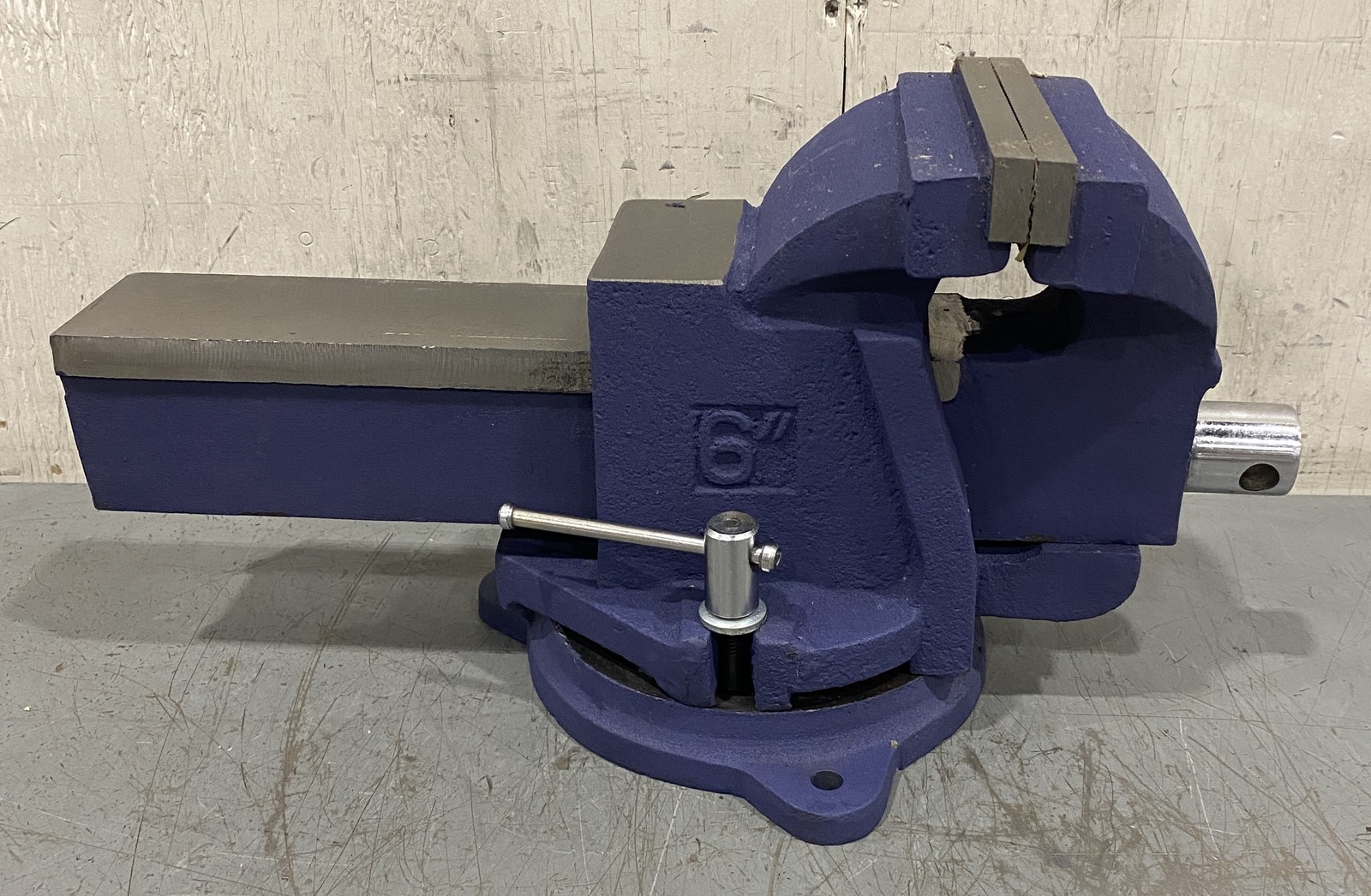 Palmgren 6″ x 6″ Bench Vise 9629696, Blue