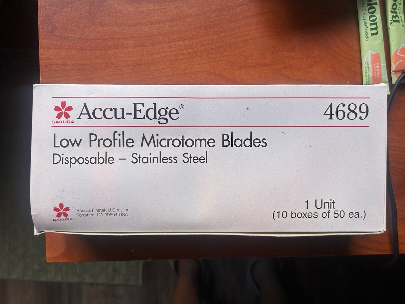 Sakura Accu-Edge 4689 Low Profile Microtome Blades – Case of 10 Boxes 500 Total