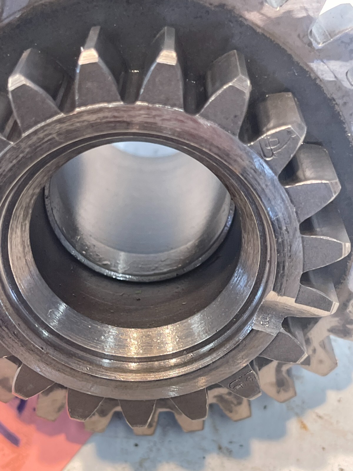 1967 John Deere 2020 Tractor Transmission Pump Gear Shaft