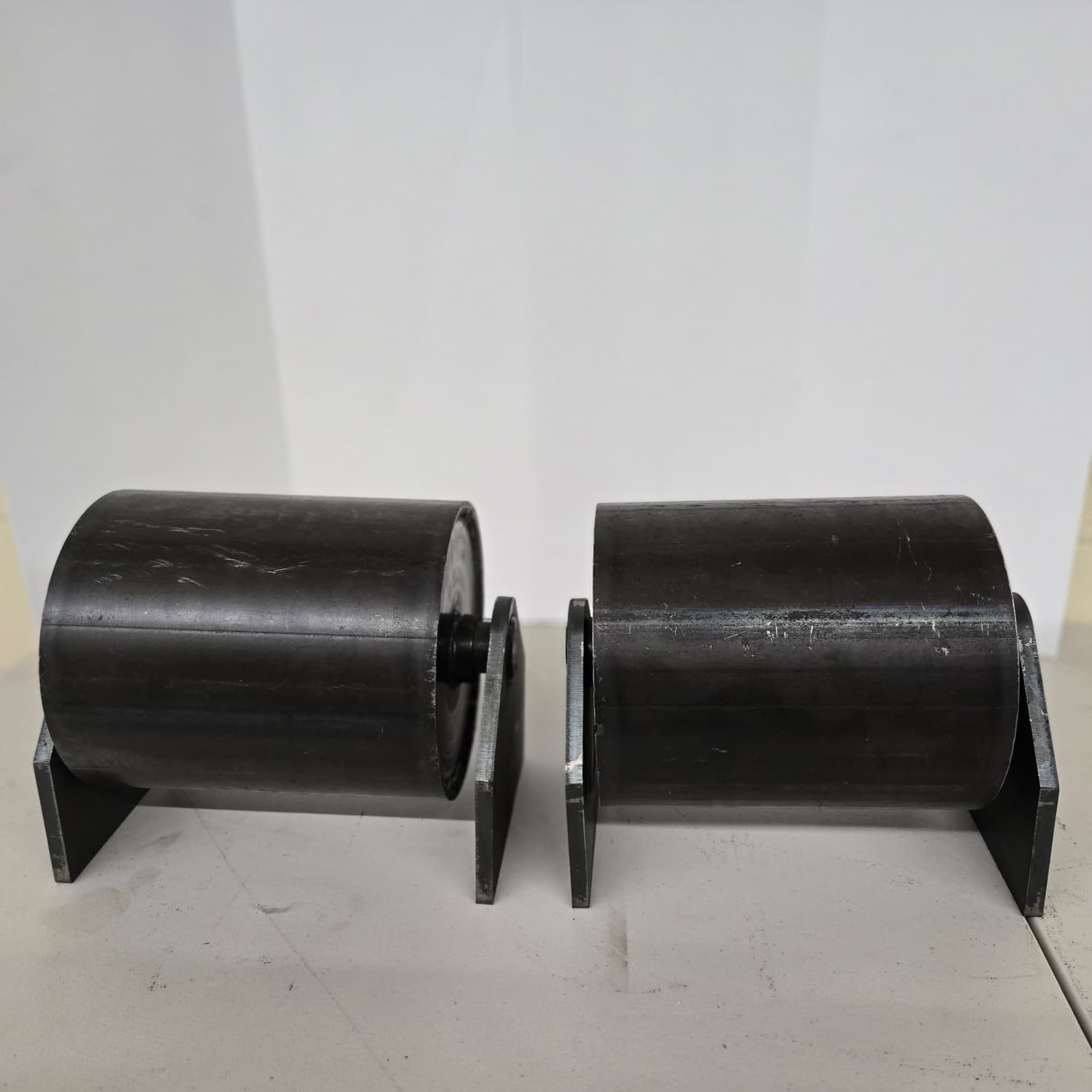(2) 8″ x 8″ Assembled Ground Roller for Roll Off Containers Free Shipping