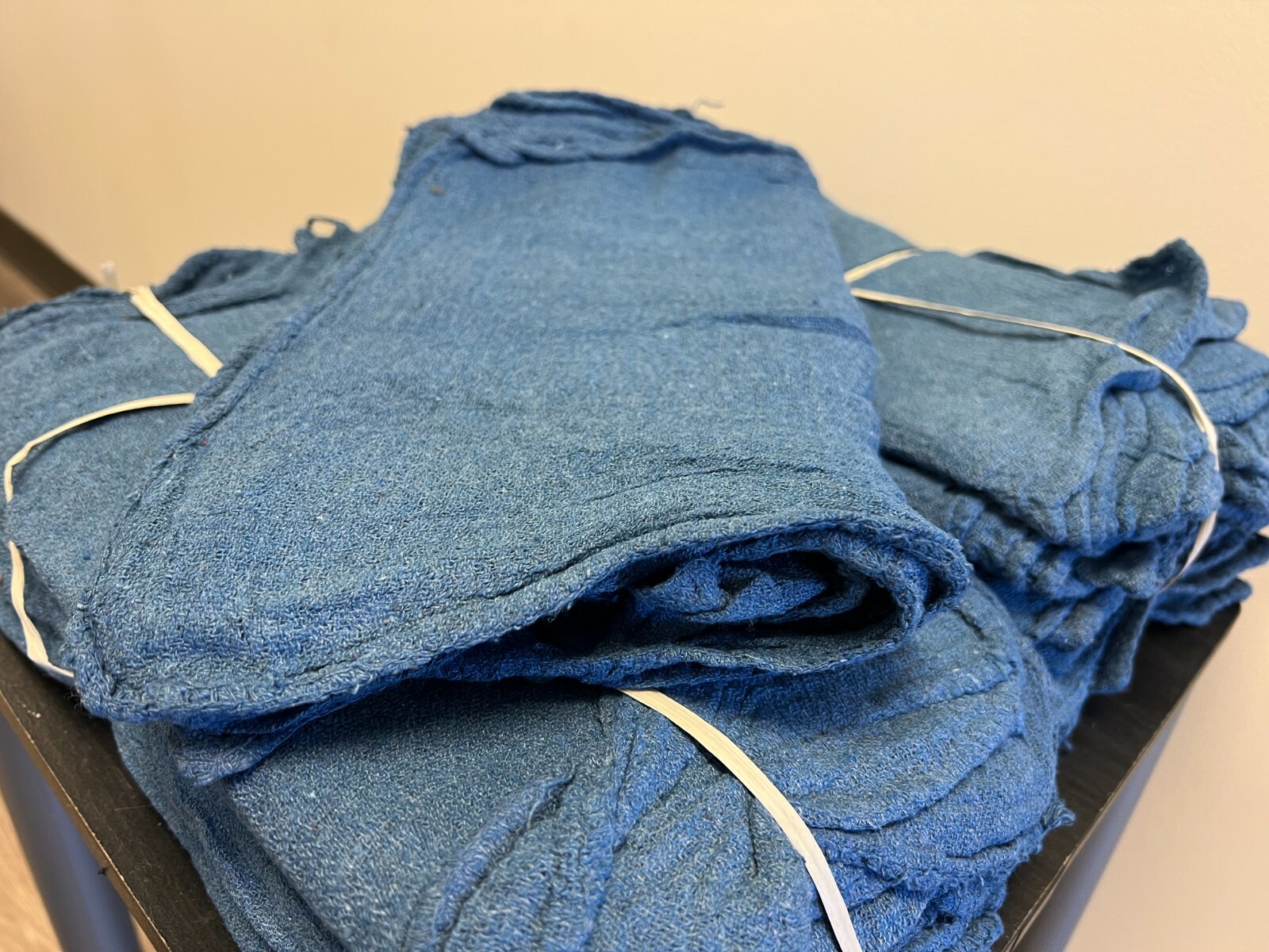 1000 PIECES NEW BLUE INDUSTRIAL SHOP RAGS CLEANING TOWELS 13×14 inches