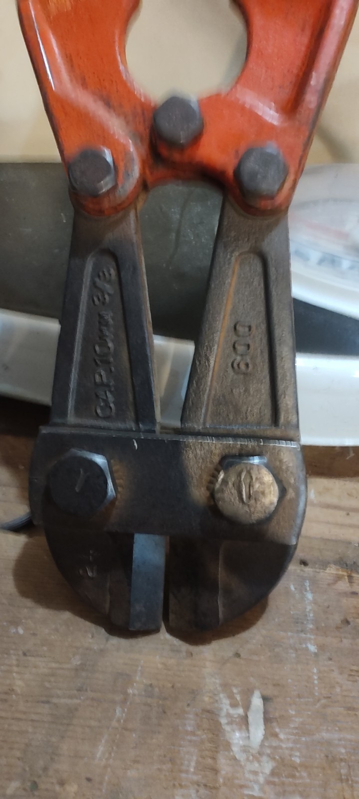 Used 600 Cap 10mm 3/8 24” inch Bolt Cutters / Cable Cutters Hand Tool