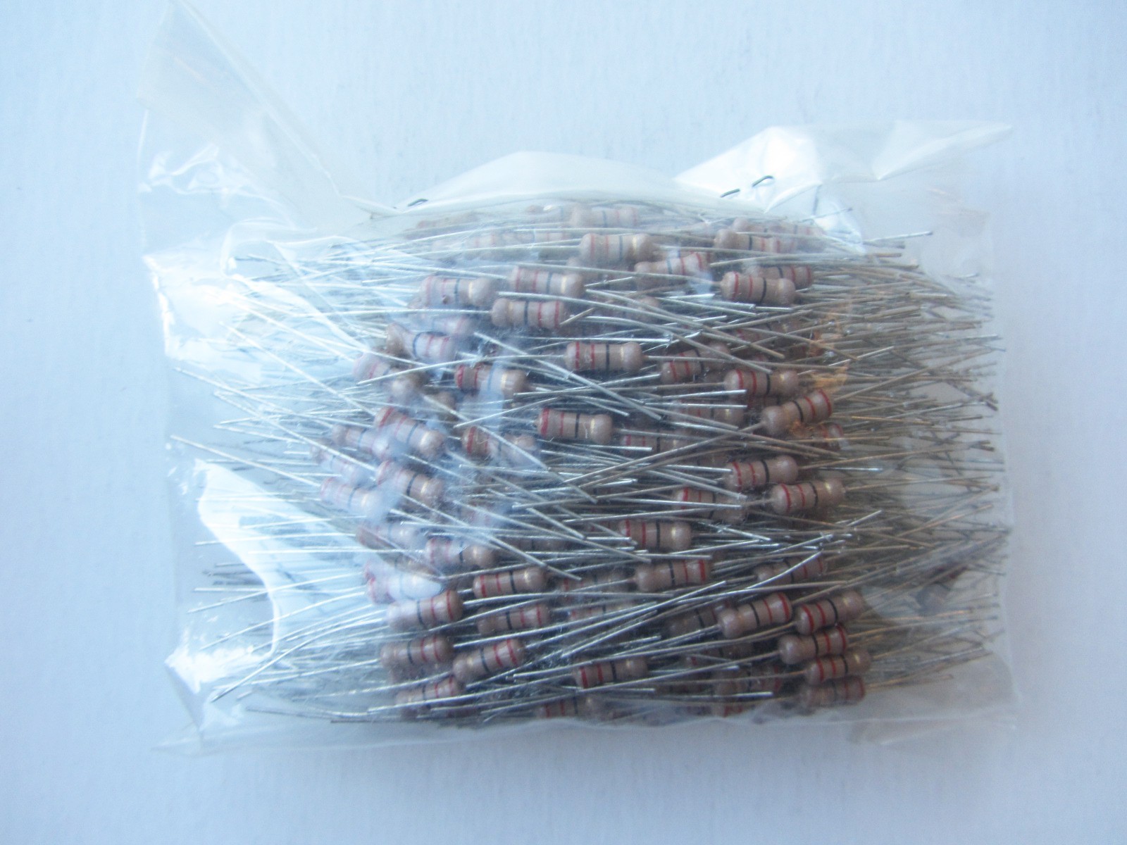 NOS Vintage Lot Sealed Pkg 500 pcs Carbon Film Resistors 1/2W 22 Ohm Taiwan