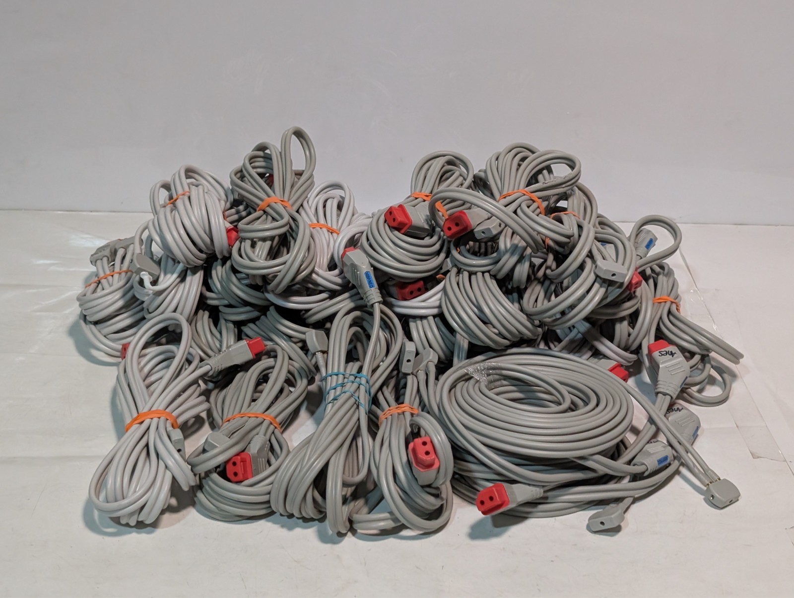 Nihon Kohden YN-921P NIBP Air Hose, double hose, as shown in pictures