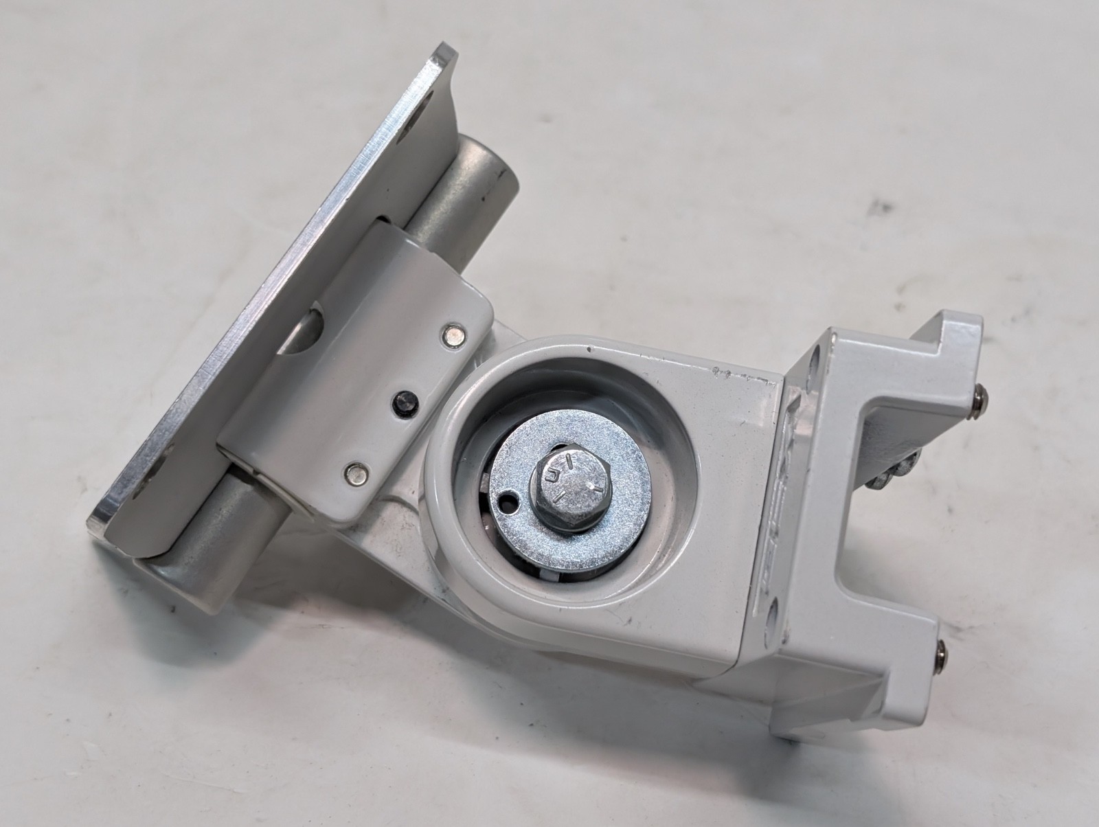 GCX WMM-0001-04 Articulating Wall Mount, max load 30 lbs/14kg, as shown in pics