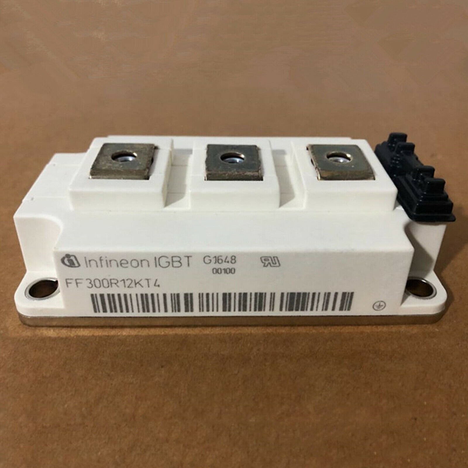 1PS For Infineon FF300R12KT4 IGBT Module New Free Shipping #F