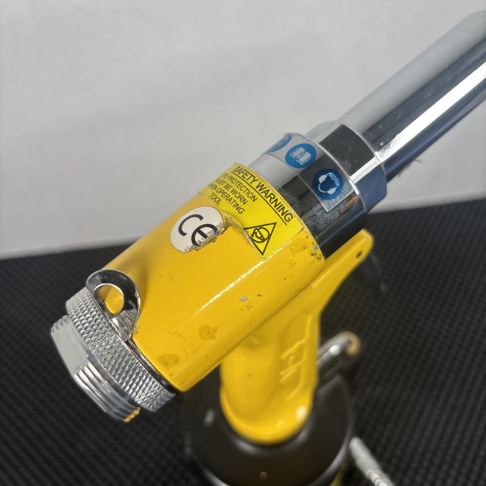 VALUERIVET V-4 (55462) PNEUMATIC AIR/HYDRAULIC POP RIVET GUN 3/32″-1/4″ DIAMETER