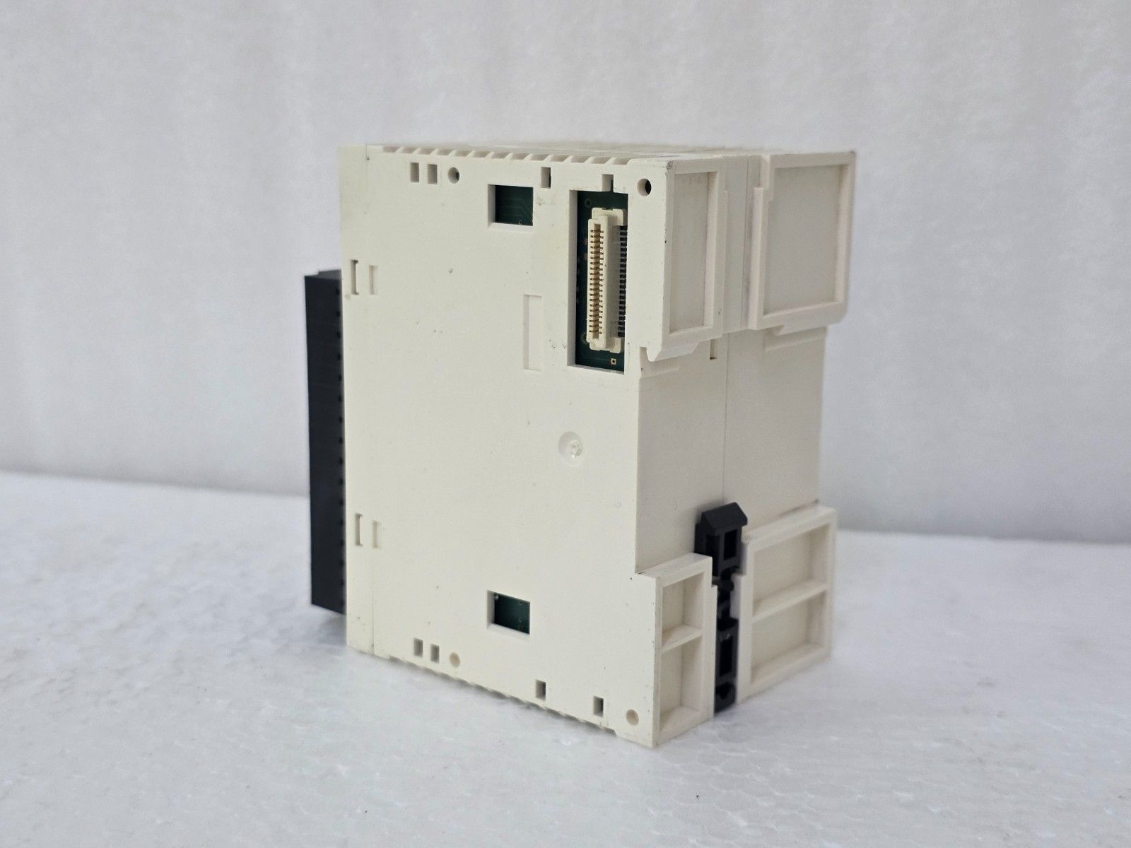 Schneider OTB1E0DM9LP I/O distributed module OTB – Ethernet TCP/IP – 0..100 m