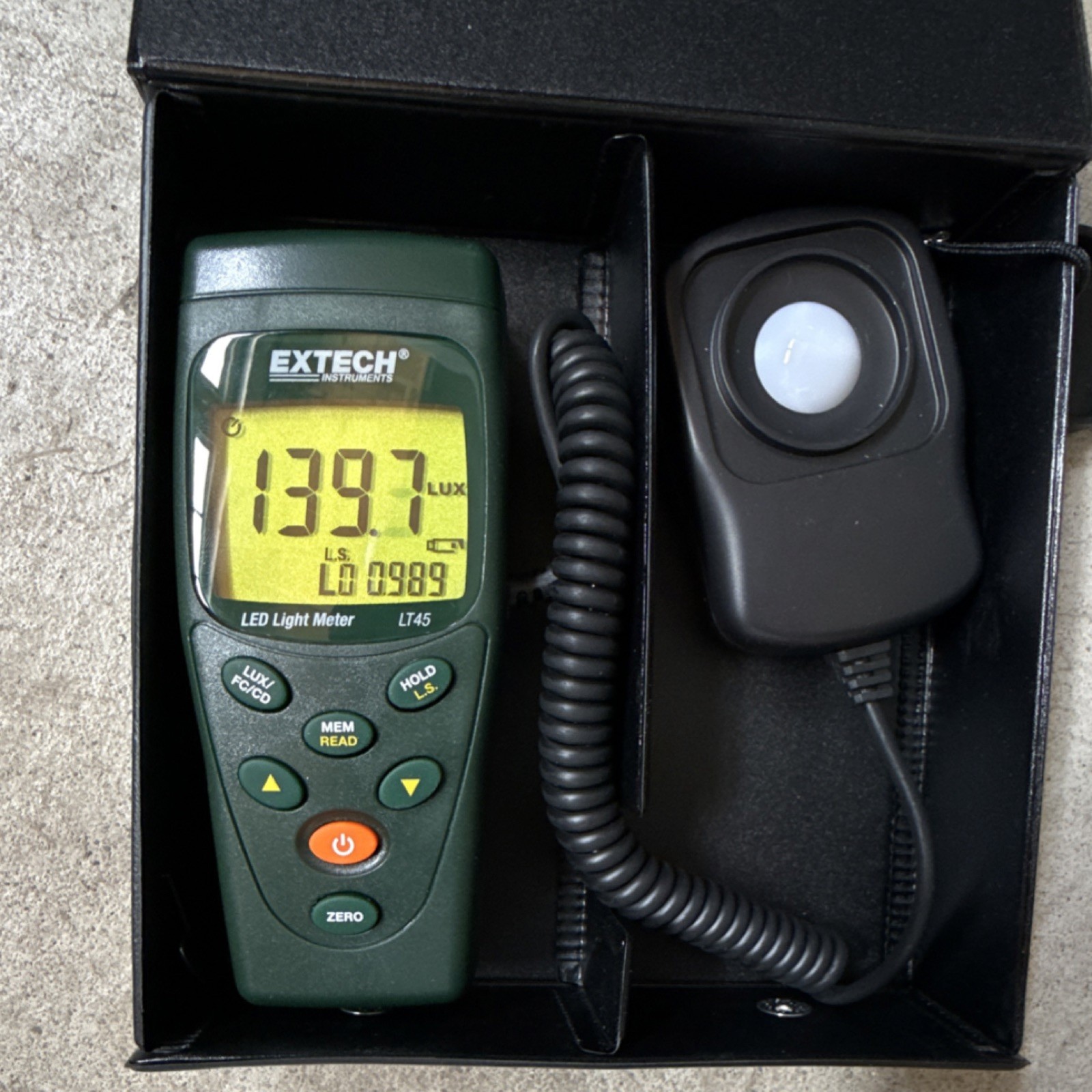 Extech LT45 LED Light Meter Lux FC Measurement Instrument with Sensor
