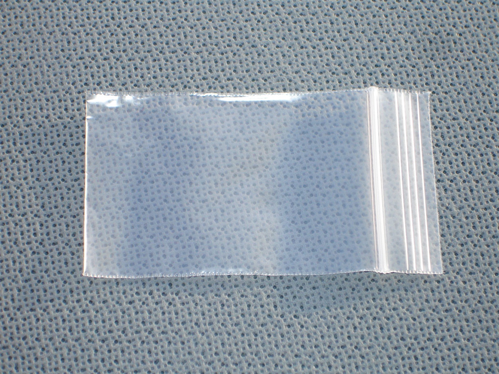 100 Count Uline 2 Mil. 2″ X 3″ Resealable Clear Poly Plastic Bag, PN S-1291