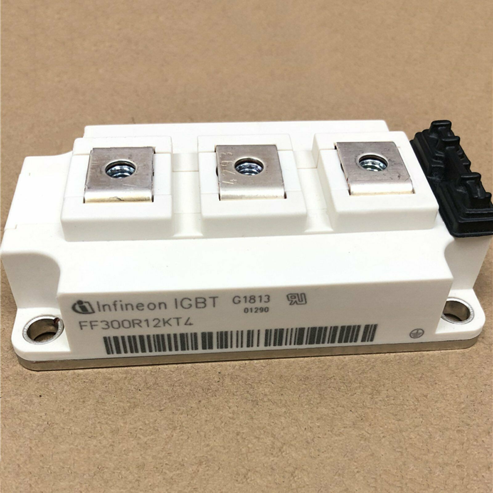 1PS For Infineon FF300R12KT4 IGBT Module New Free Shipping #F