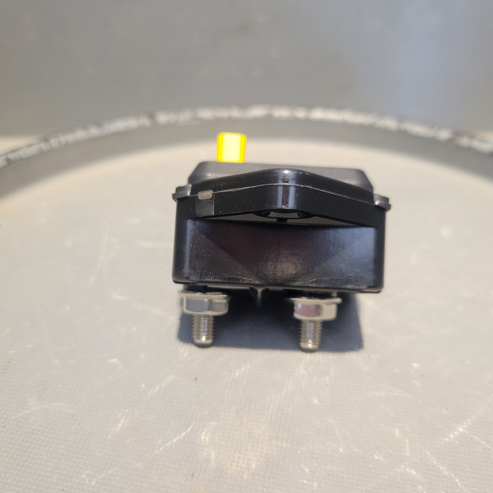 BEP HP-Switchable Reset Panel Mount, 60A, 185060P-01-1