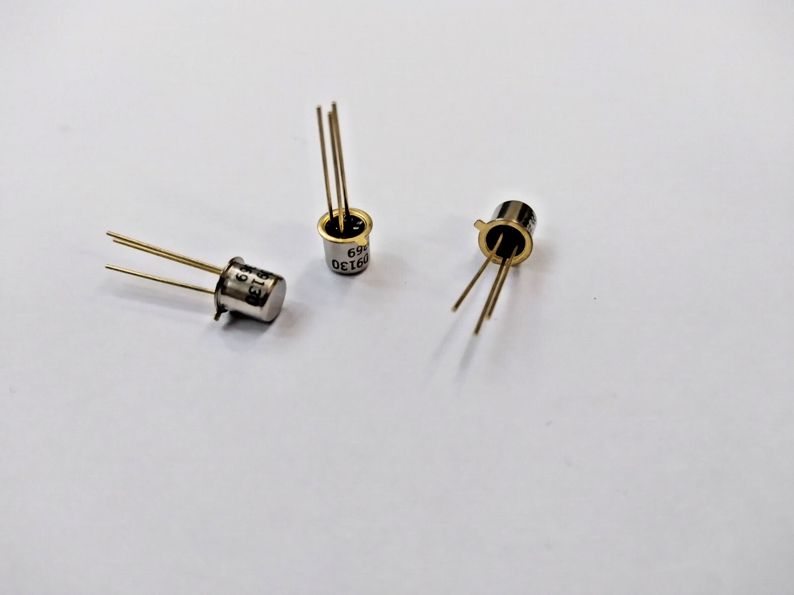 250 PCS 2N2369 National Semiconductor NPN Si Switching Transistor 40V 0.2A TO-18