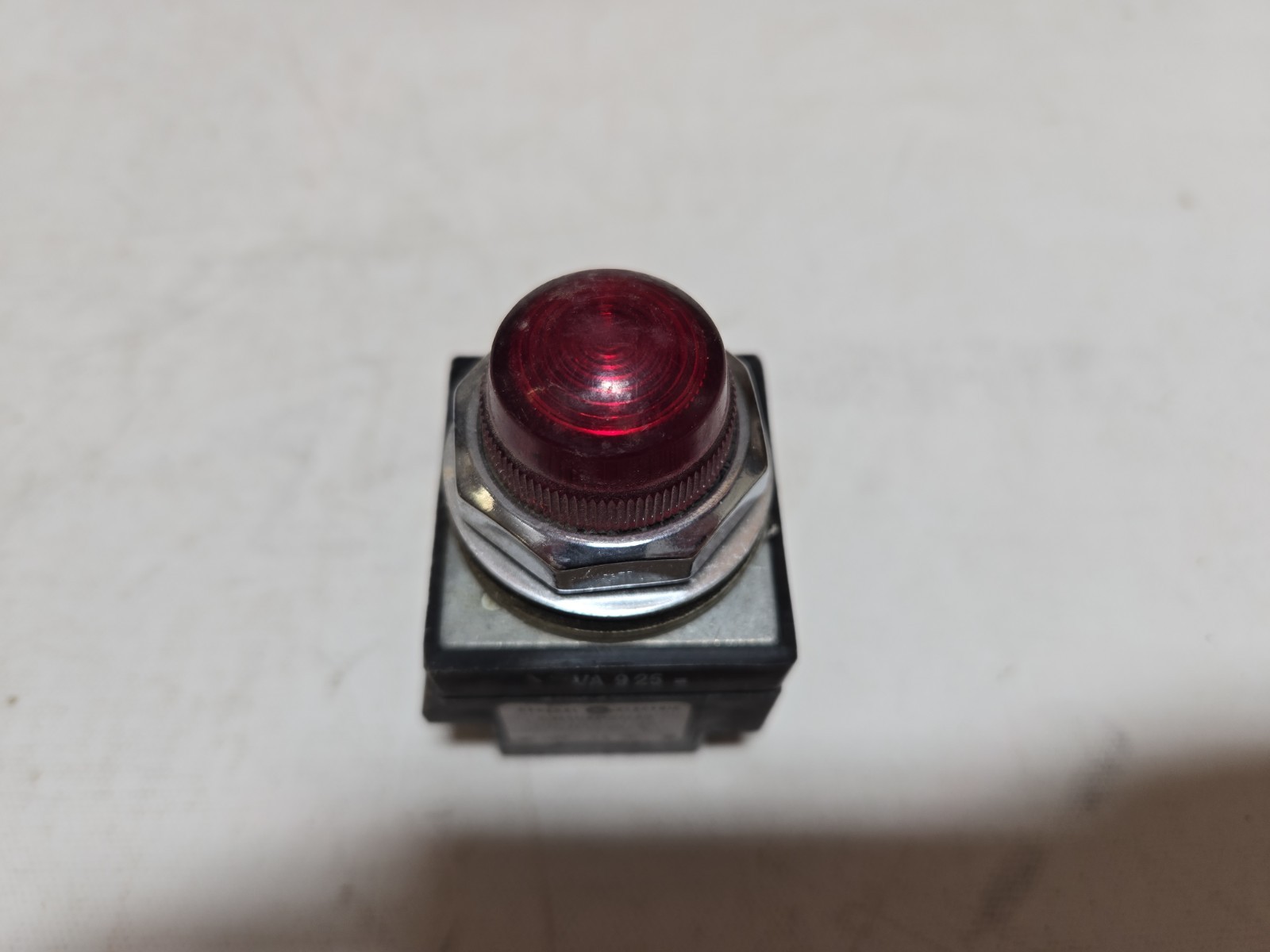 1 Used??? General Electric CR104PXG49 Pilot Light w/Red Cap, 125V Max, 3W Max