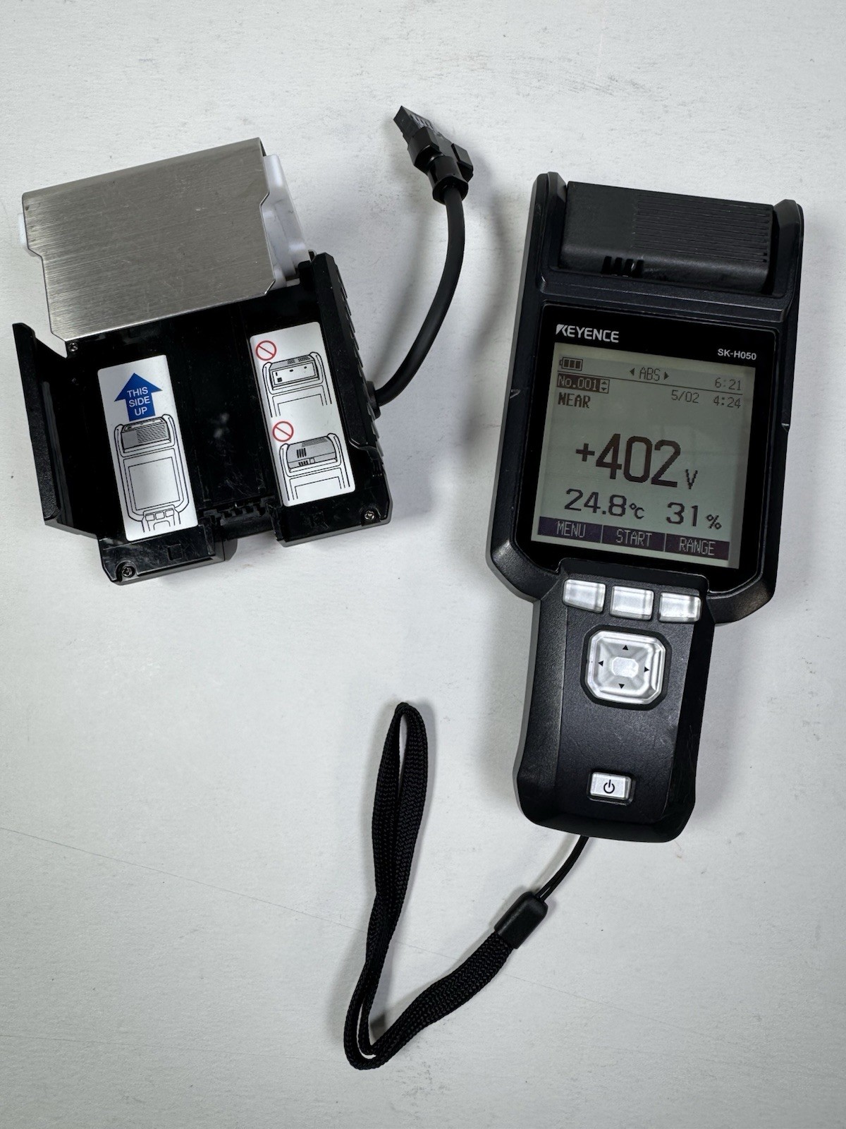 KEYENCE SK-H050 ELECTROSTATIC SENSOR W/ SK-H055 IONIZER MONITORING UNIT