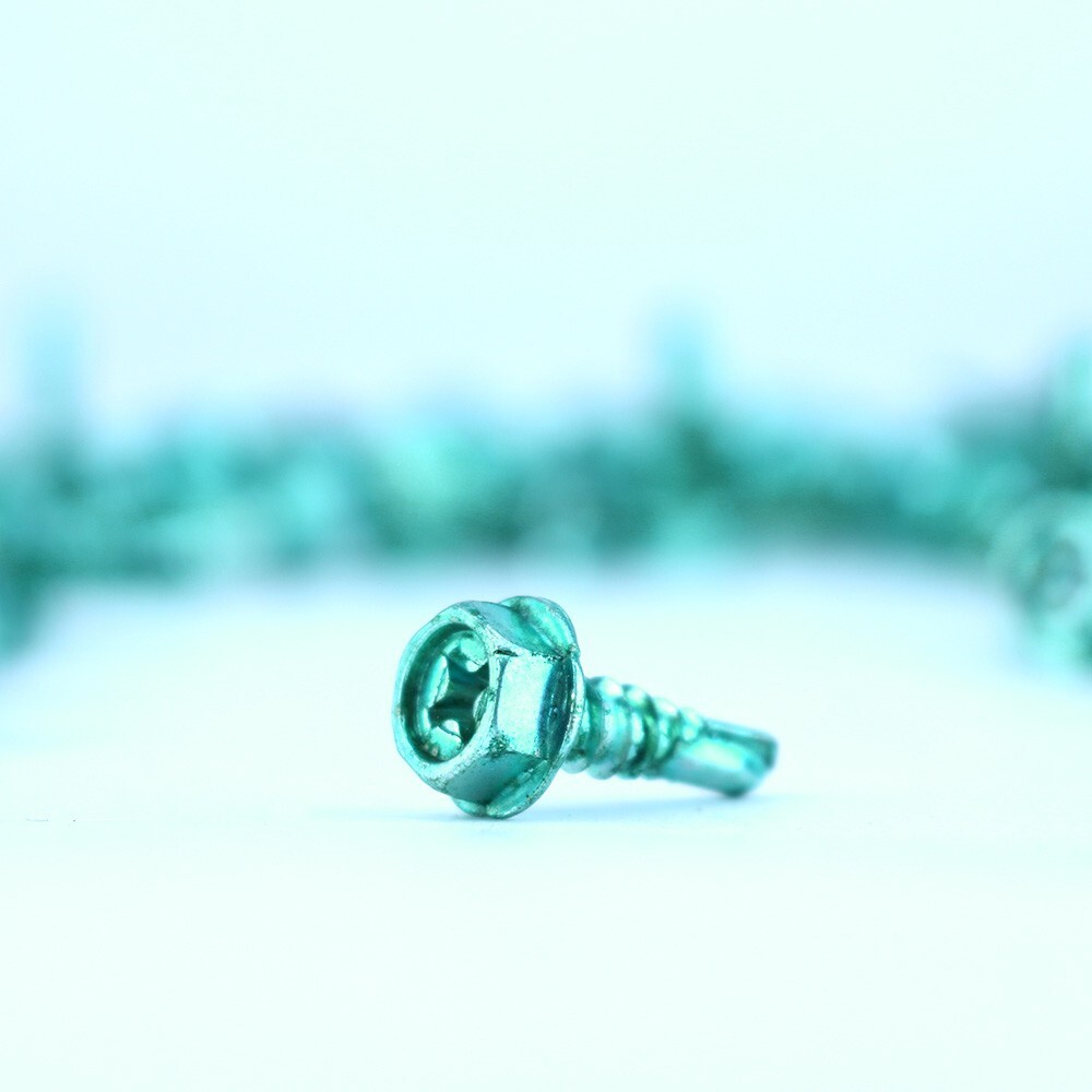 Skywalker #10 Self-Tapping Ground Screws (Box of 100, Green)