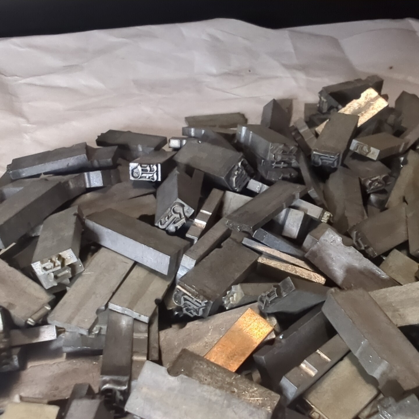 Heavy Lot Vintage Metal Type LEAD Letterpress Printing Letters 500+ Letters 6.8#