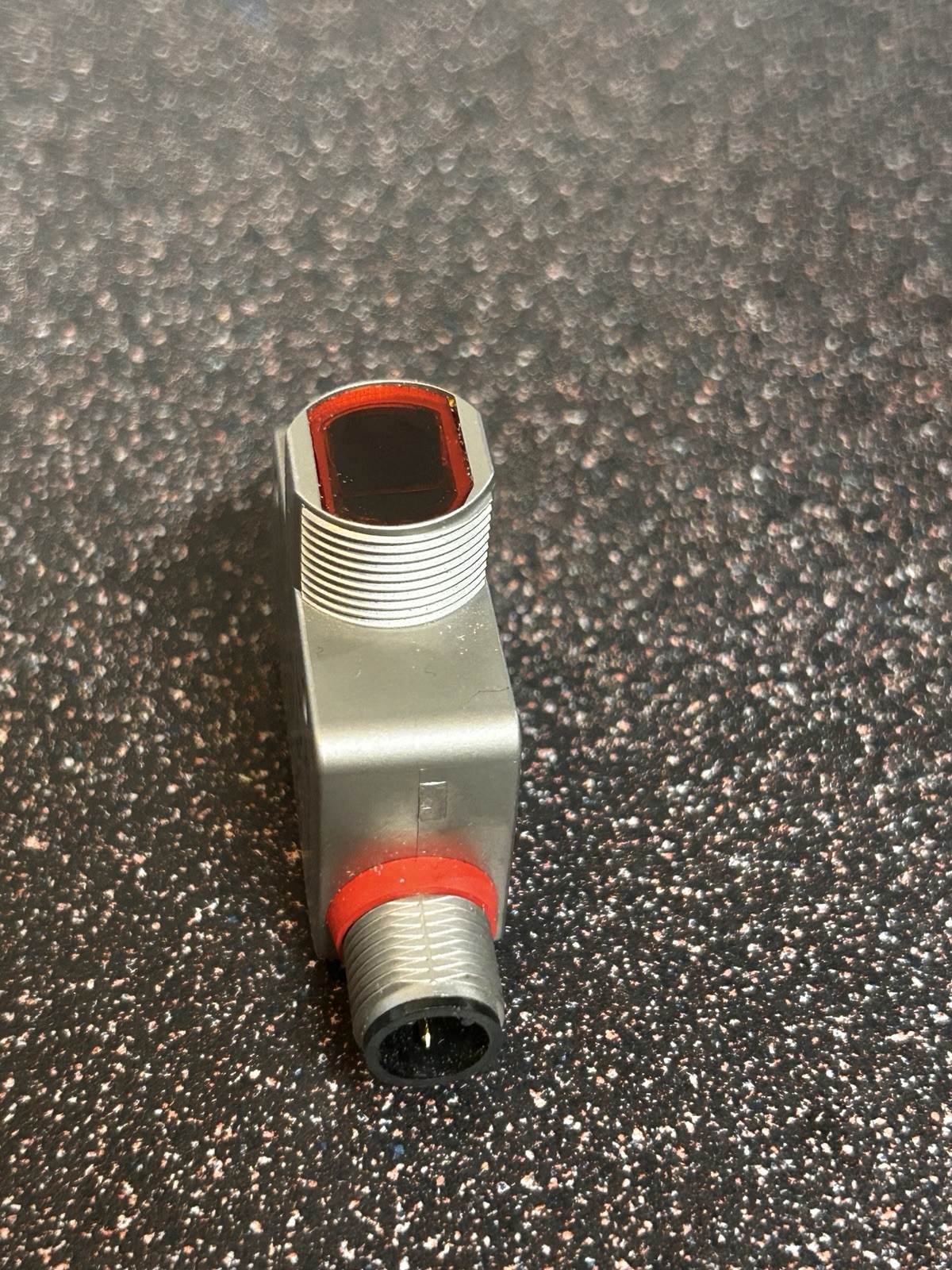 KEYENCE LR-ZH490CB Self-Contained CMOS Laser Sensor – New / Unused