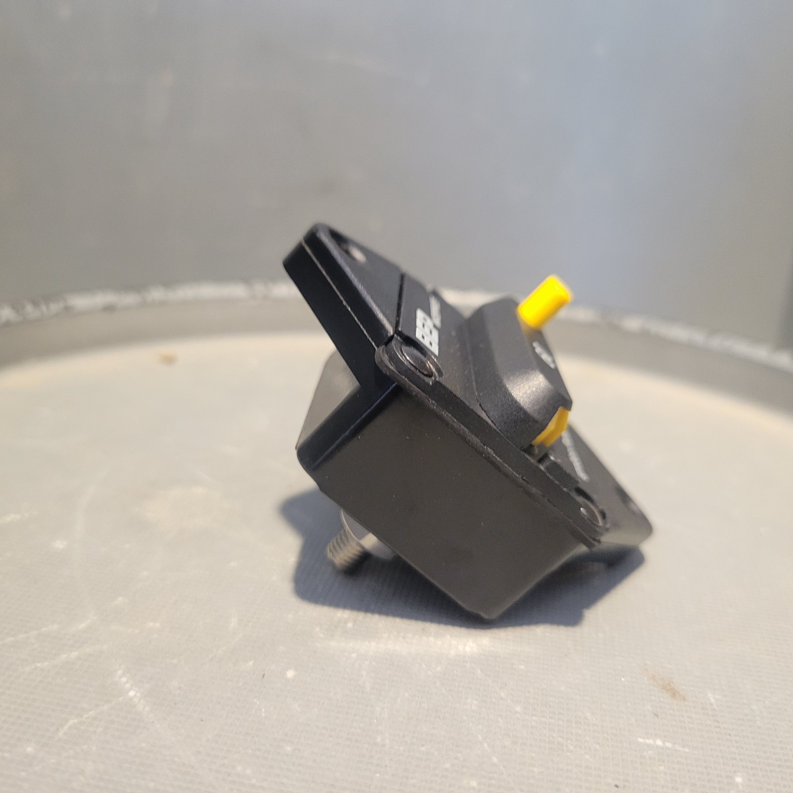 BEP HP-Switchable Reset Panel Mount, 60A, 185060P-01-1