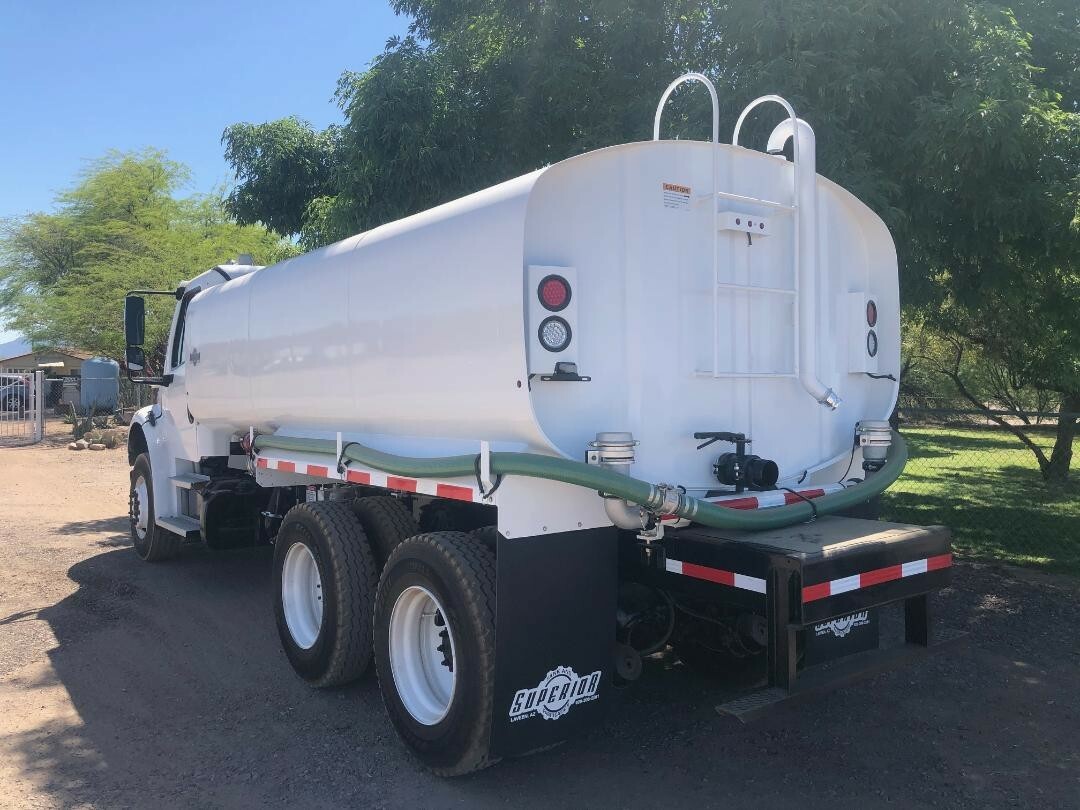 New 4,000 gallon TANK KIT with 6 sprays (2)- front (2) -rear (2)- side, pump