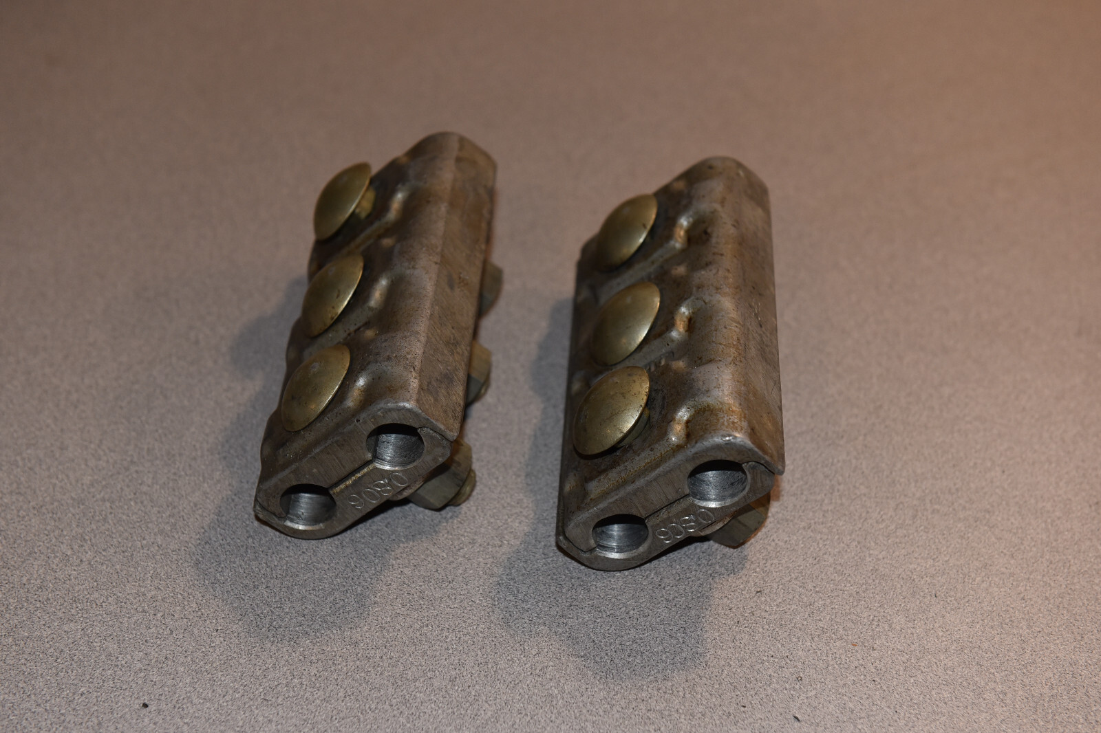 Pair (2) of Alcoa 183 parallel cable connectors