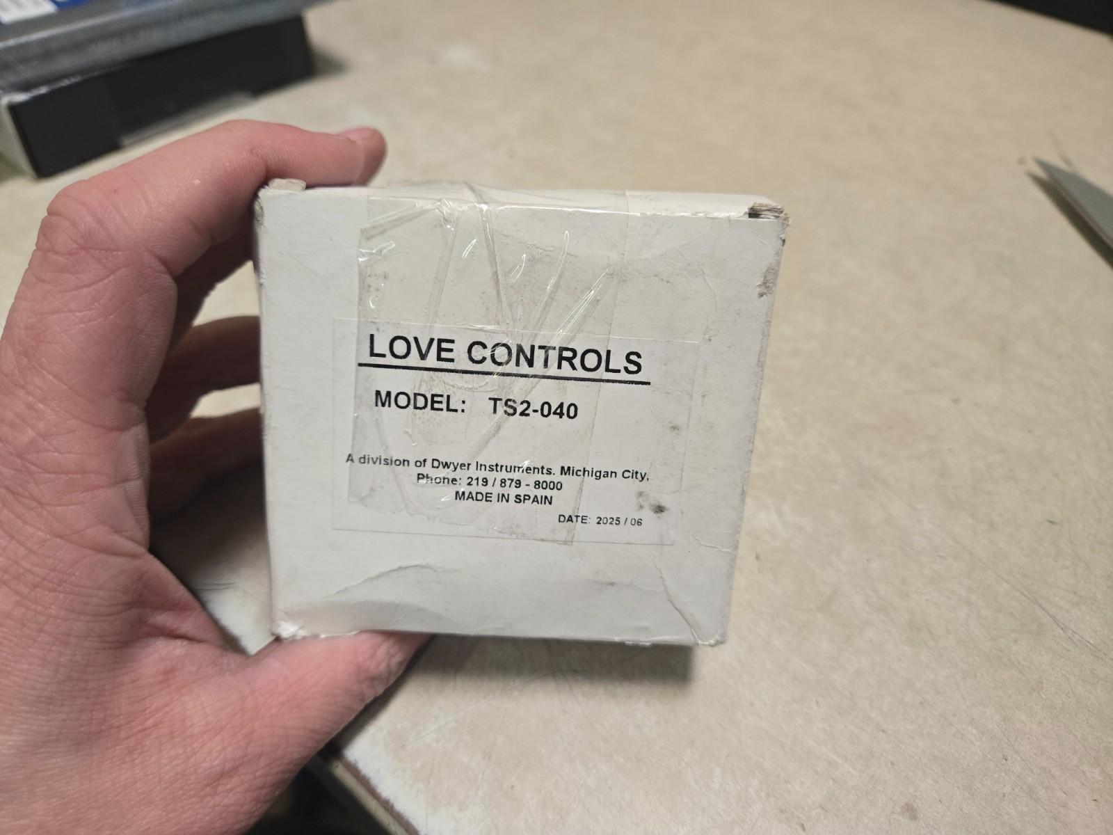 LOVE TS2-040 Temperature Switch,Thermistor,24VAC/DC 2HMF7 NOB