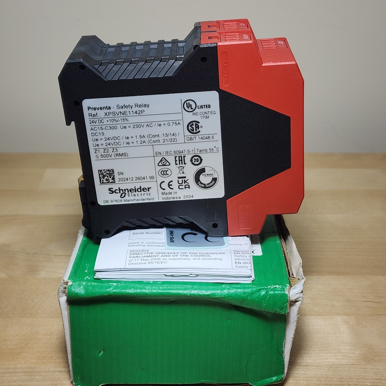 Schneider Electric XPSVNE1142P Preventa Safety Module Zero Speed Detection 24VDC
