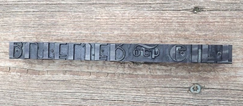 Vintage Swedish Letterpress Printing Block Buteljer och Gift Bottles & Gifts