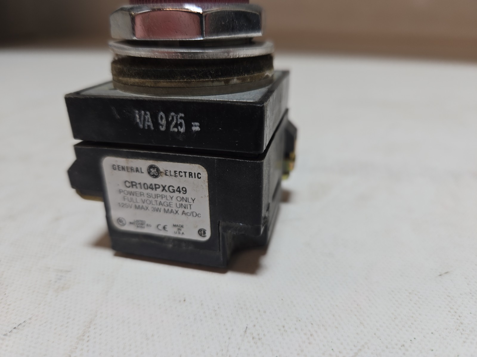 1 Used??? General Electric CR104PXG49 Pilot Light w/Red Cap, 125V Max, 3W Max