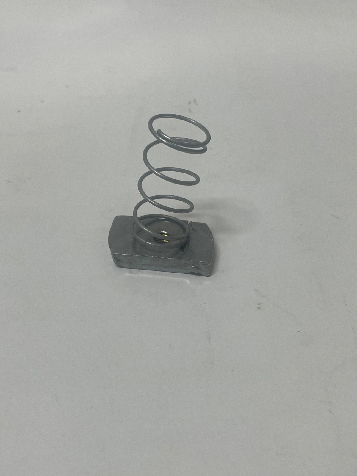 100 Count – Unistrut Strut Channel Nut w/ Spring 1/4″-20 Electro-Galvanized