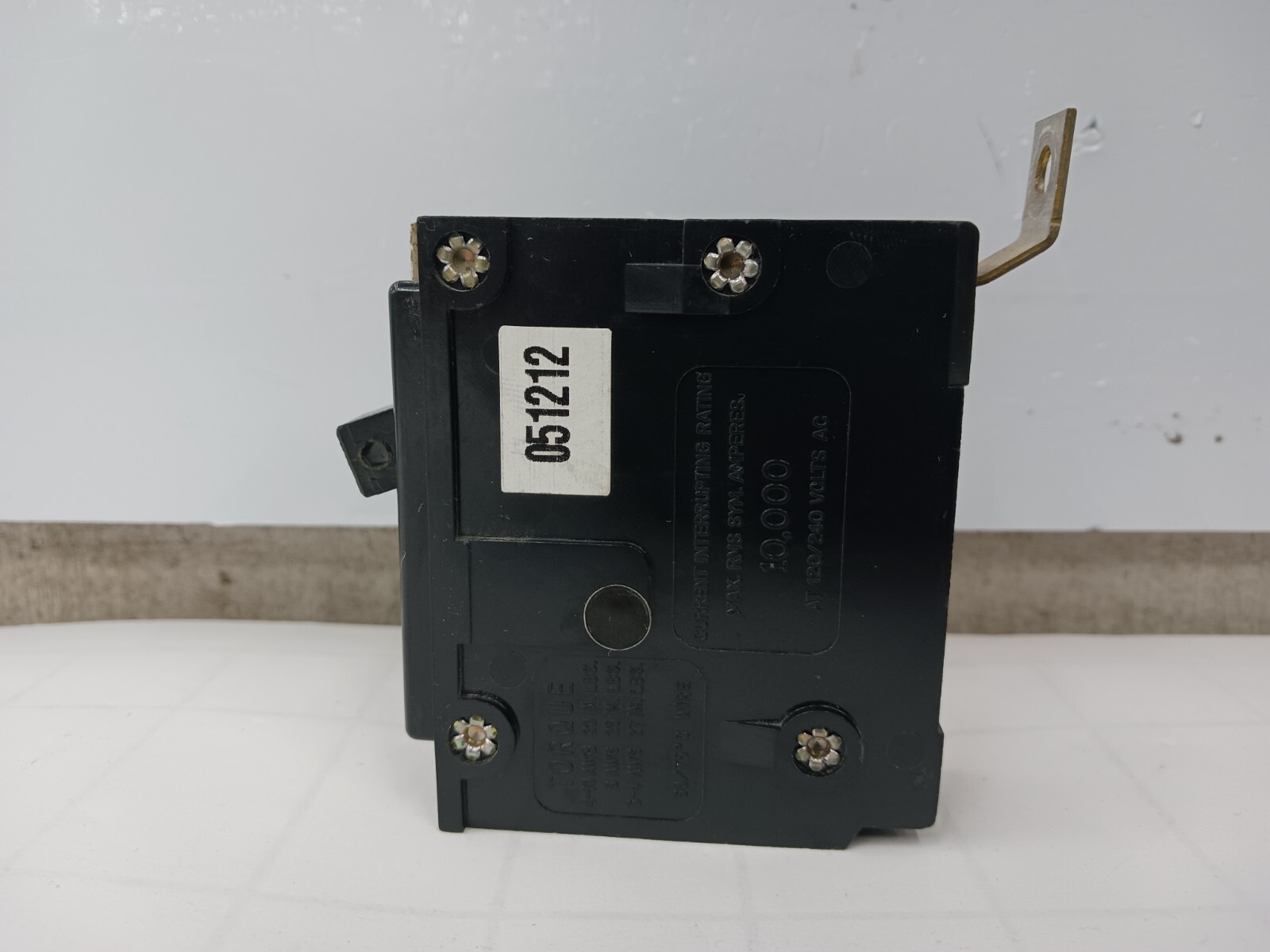 CUTLER HAMMER 30 AMP CIRCUIT BREAKER 1 POLE 120/240 VAC BA130