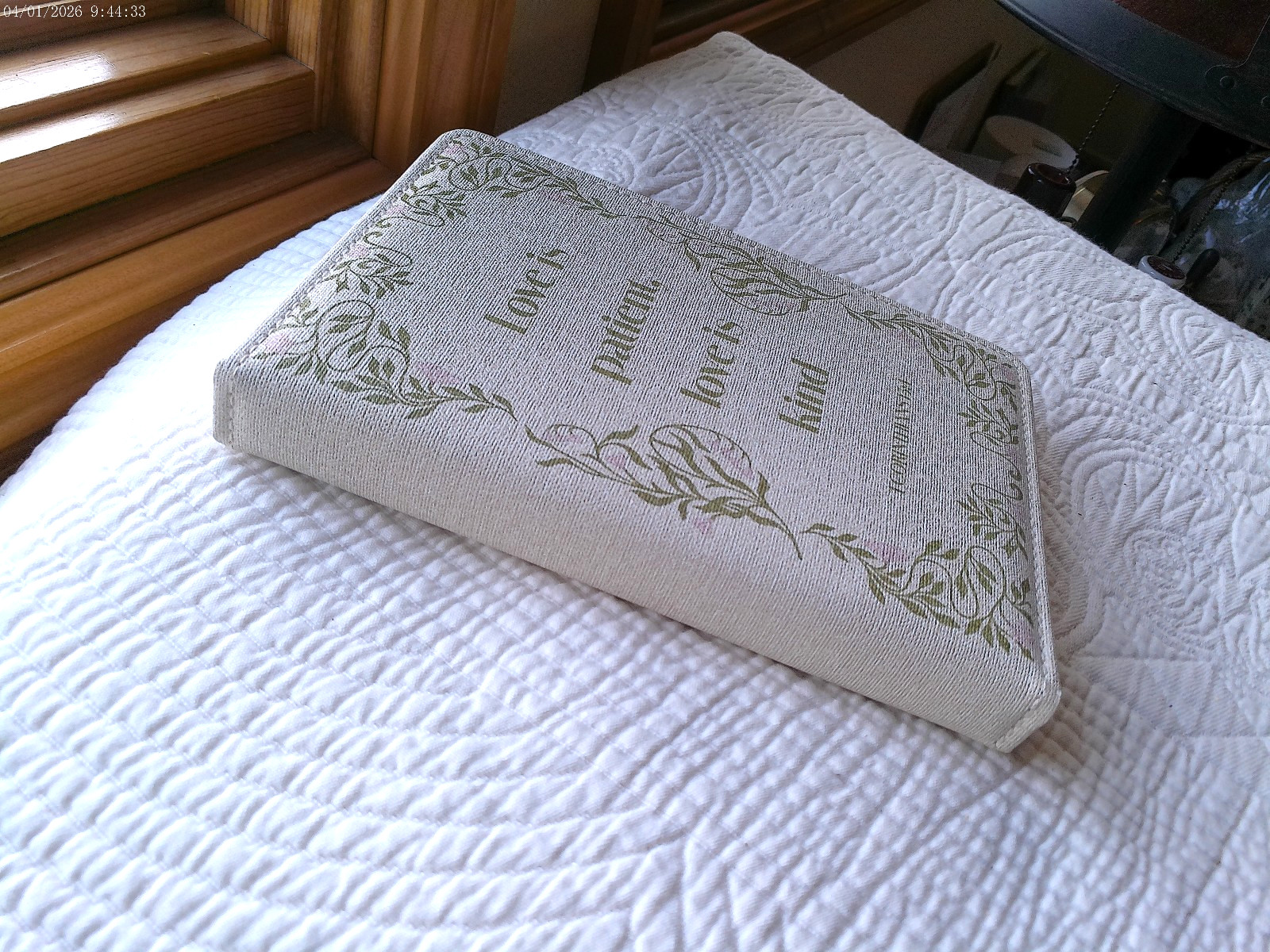 ONE DESIGN HOME PADDED LINED JOURNAL LOVE IS PATIENT LOVE IS KIND 6″ X 8″ X 1″