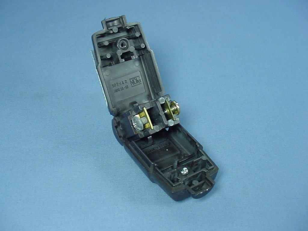 Leviton #102 Brown 15A Straight Blade Connector Plug Nema 1-15R 125V Bulk