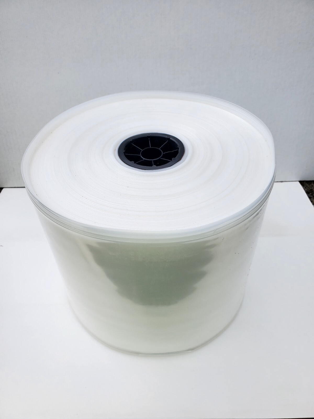 STAPLES Poly Tubing, 10 Inch x 700 Feet, 6 Mil, Clear, Poly Tubing Roll w/insert