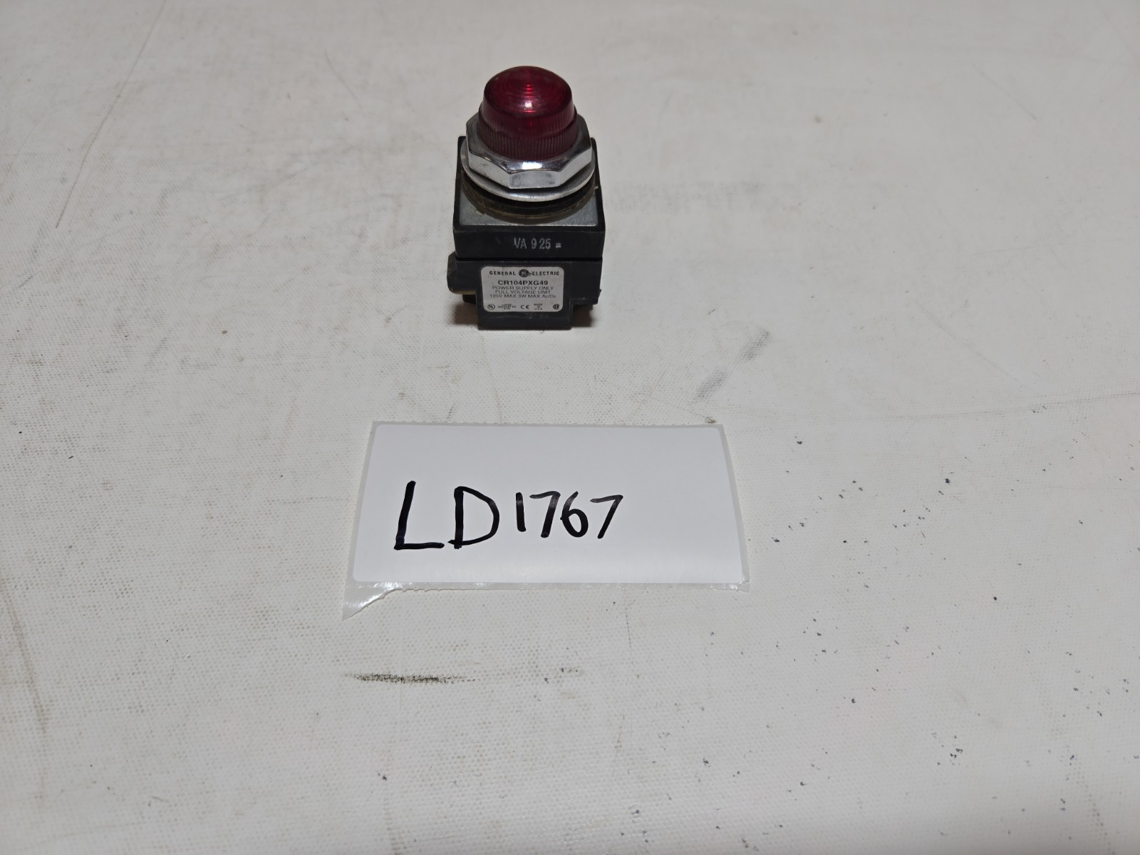 1 Used??? General Electric CR104PXG49 Pilot Light w/Red Cap, 125V Max, 3W Max