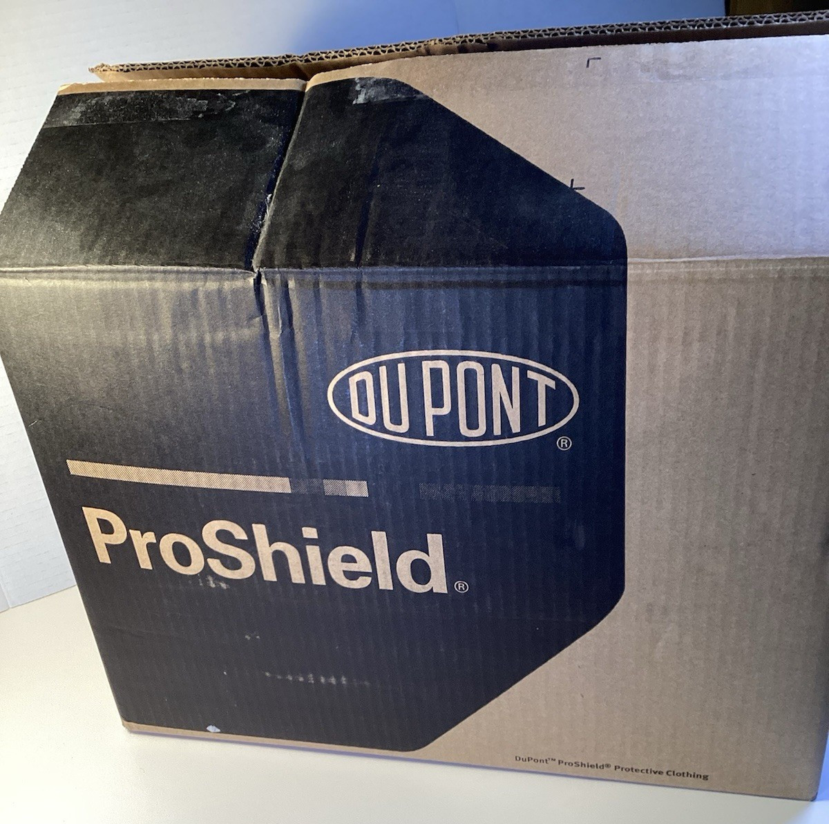 Box Of 25 DuPont Pro-Shield 10 Basic Coveralls/Med. Blue/Unopened/Disposable