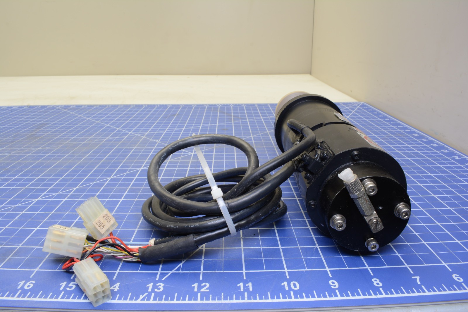 USAHEM-01AB2WX / SERVO MOTOR, 100W, 1.2 KG.CM / YASKAWA AMERICA INC