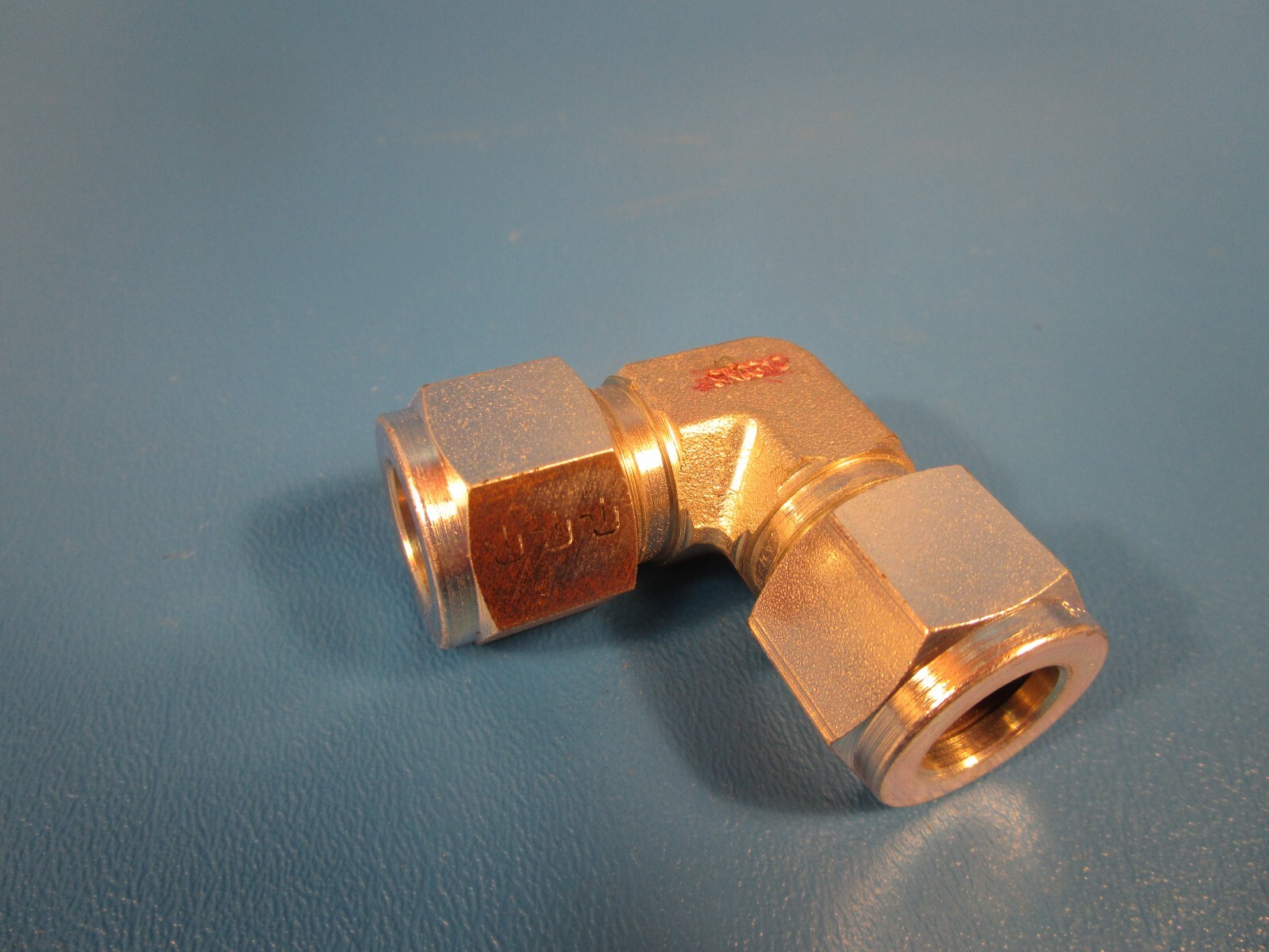PARKER 8-8-EBZ-S, Elbow Union. CPI union elbow, 1/2″ single ferrule tube fitting