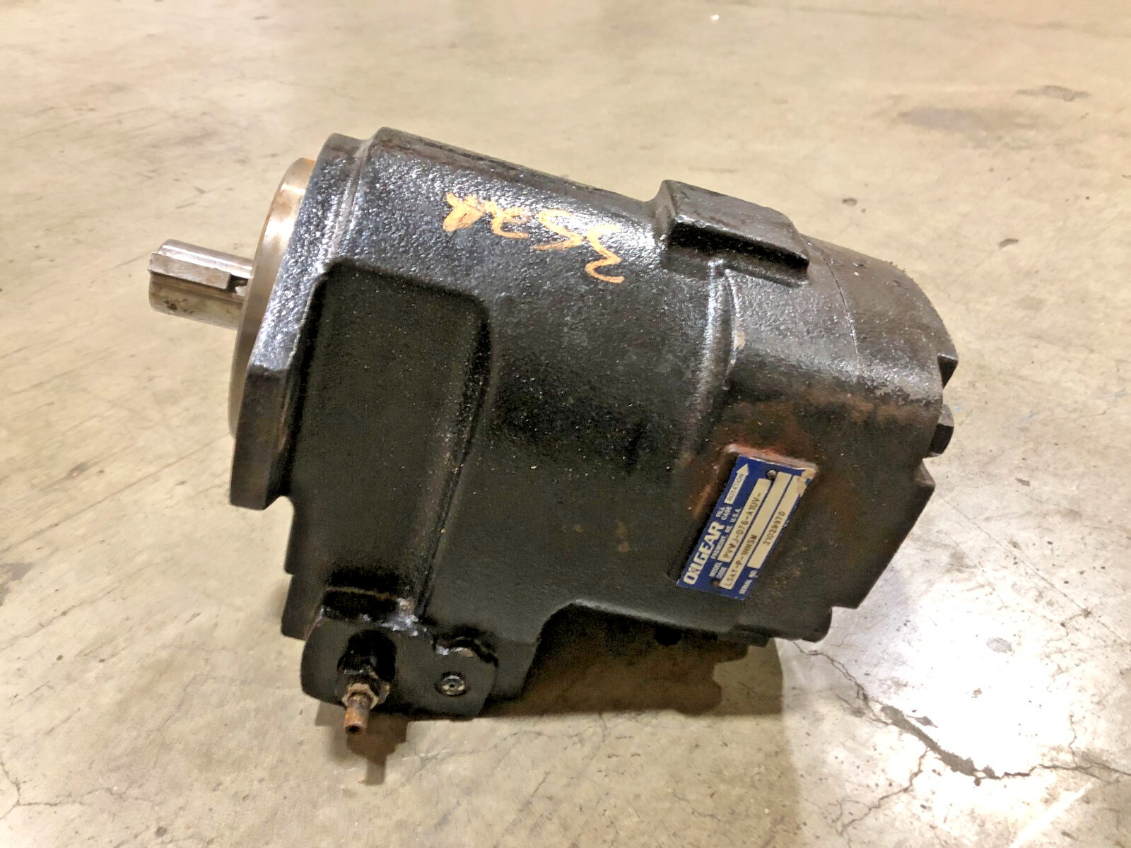 New Oilgear PVWJ-076-A1UV-LSAY-P-1NNSN Hydraulic Pump 1-1/4″ Shaft