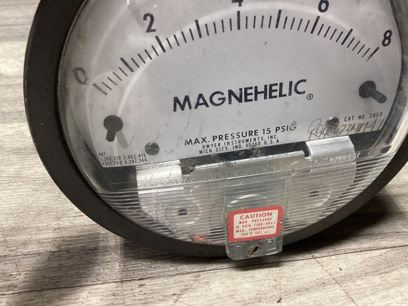 DWYER 2008 MAGNEHELIC PRESSURE GAGE 0-8 INCHES #132N148