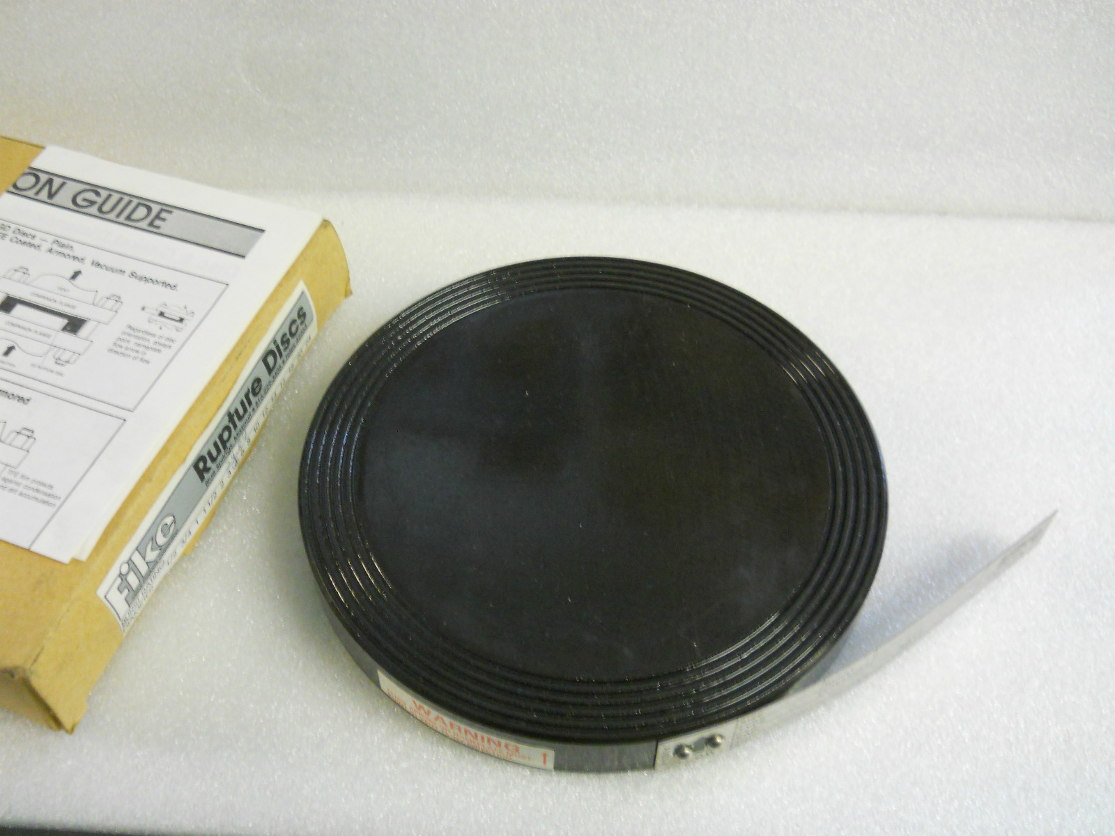 FIKE TYPE GD 4″ P4904020 GRAPHITE RUPTURE DISC NEW CONDITION IN BOX