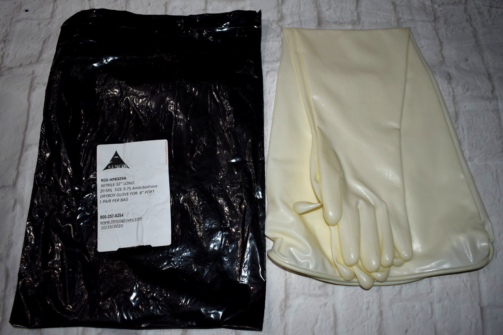 RENCO Drybox Gloves Nitrile 32″ Long 20 Mil Sz 9.75 Ambidextrous For 8″Port #1