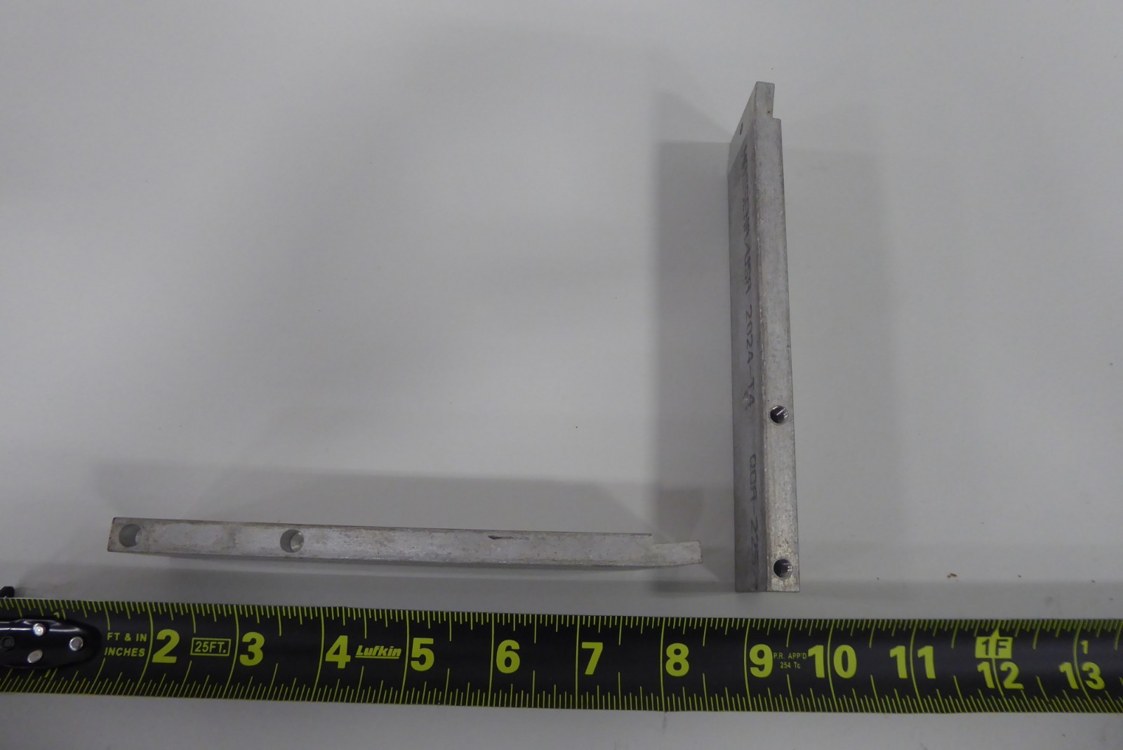 Alcoa Messena 2024-T4-3/8 Aluminum Bracket (Pack of 2) 6-1/2″ x 1-1/2″ x 3/8″