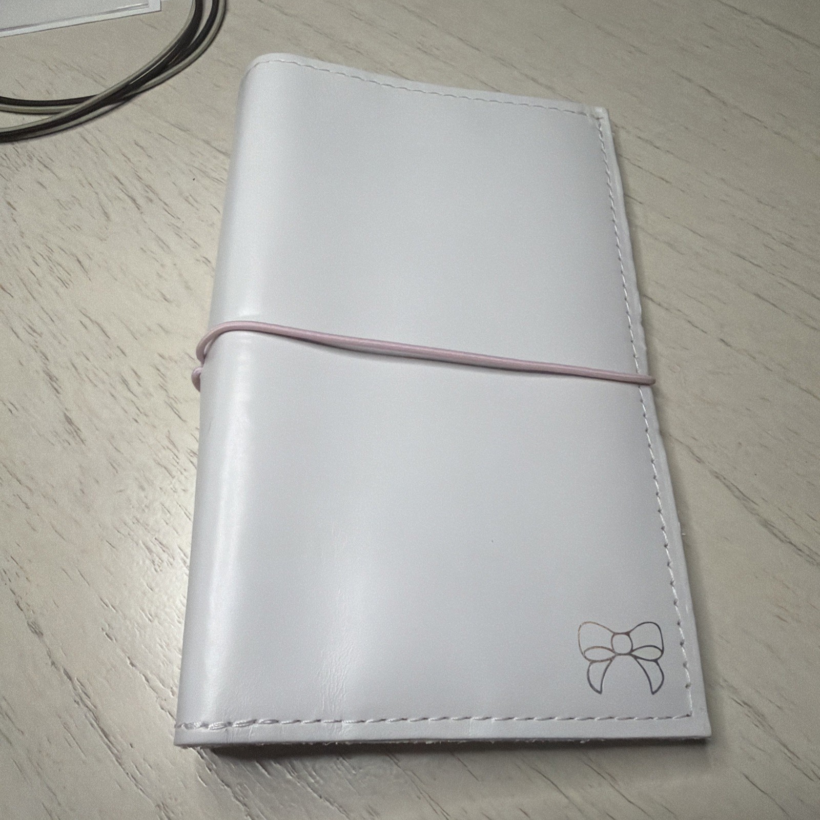 New Foxy Fix Leather White Pink Travelers Notebook Inserts Mystery Gifts 4.5 x 7