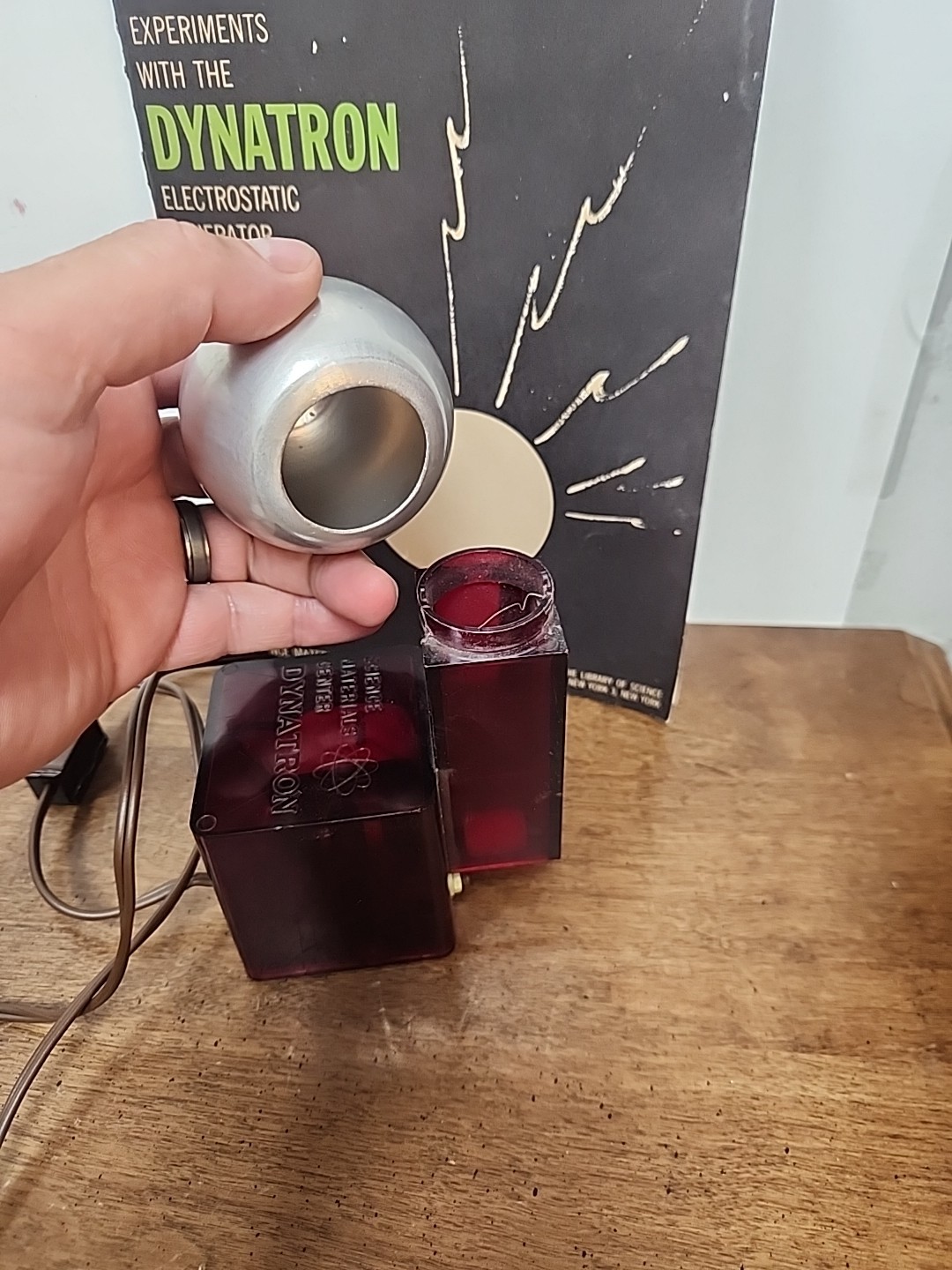 VINTAGE DYNATRON ELECTROSTATIC GENERATOR – WORKING WITH EXPERIMENT BOOK